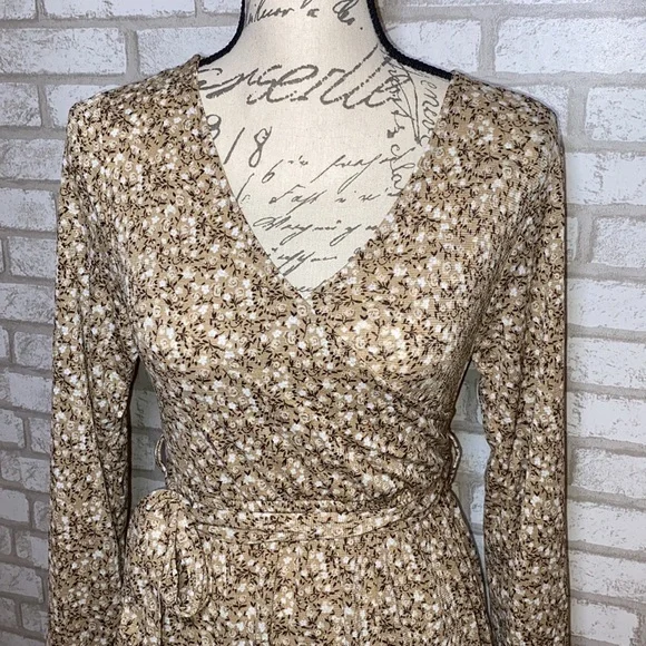 Tan Floral Print Ruffled Hem Self-Tie Wrap Dress - Picture 2 of 4